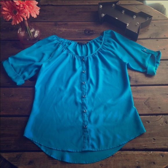 Blue Express button down blouse. Size XS - Picture 6 of 6